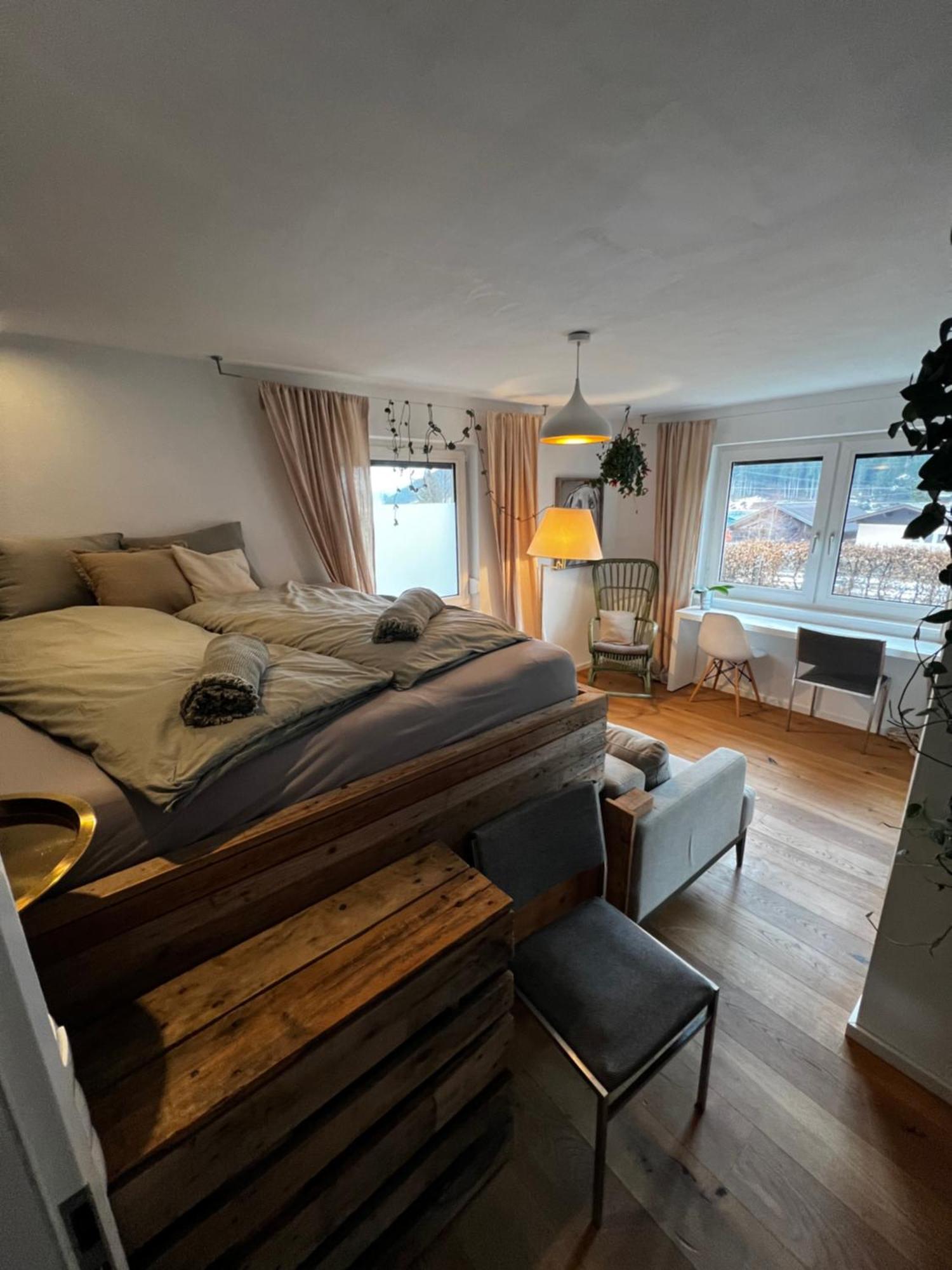 Chalet Flat Tom *